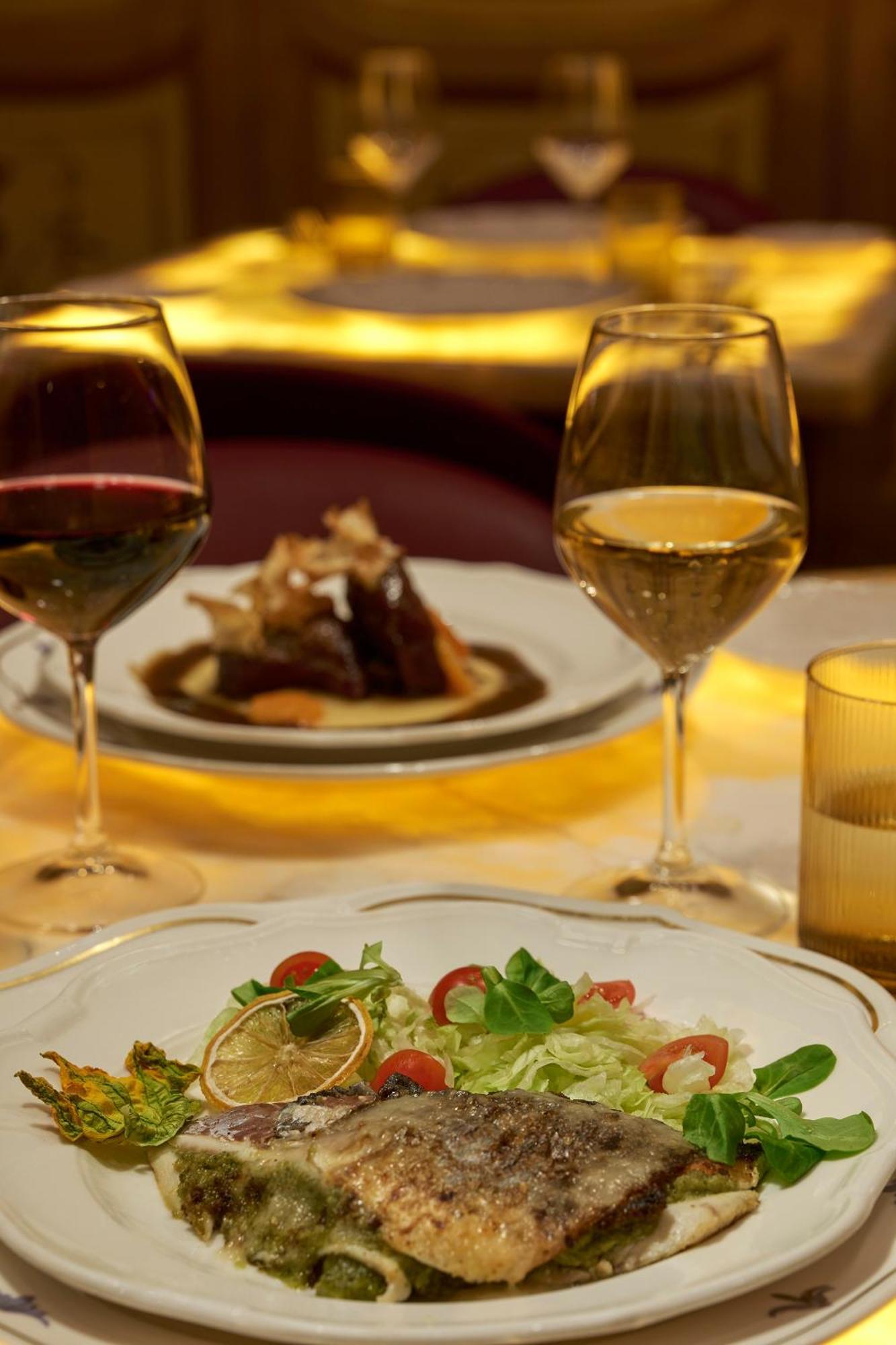Hotel Golden Tulip Piram 4*