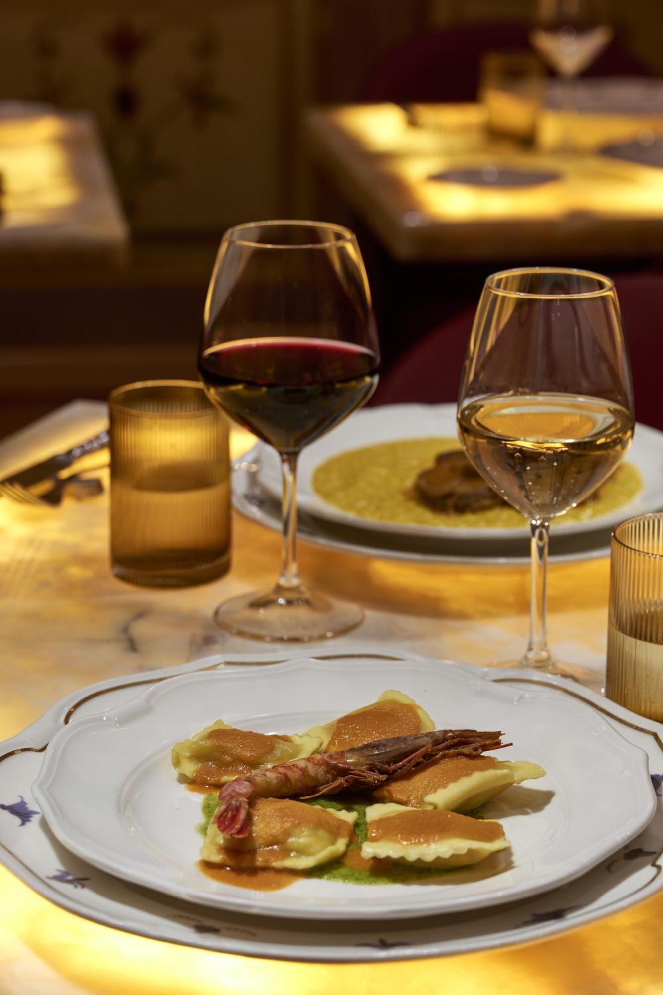 Golden Tulip Piram 4*
